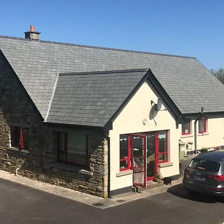 Bed & Breakfast Hybrasil 4*